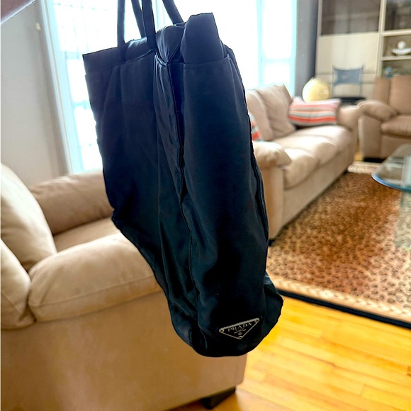 Authentic preowned prada tote - Picture 4 of 10